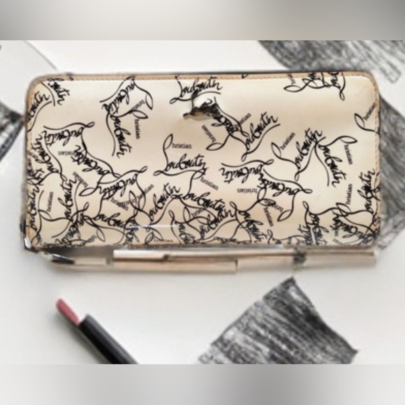 I am LIVE! Heart “❤️” my flyer for my Next Live Steals & Deals Show. - Picture 4 of 16